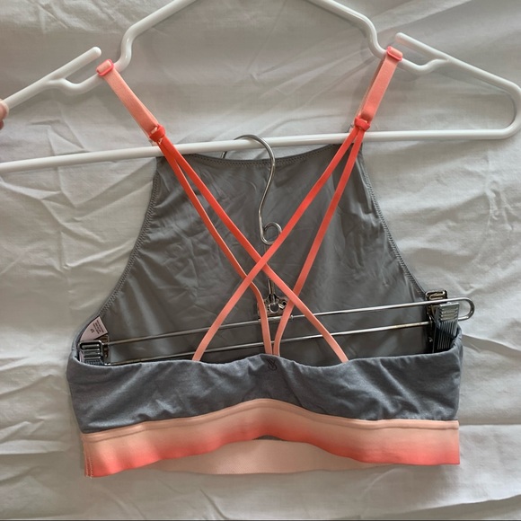 Victoria’s Secret High Neck Sports Bra Top - Picture 5 of 7